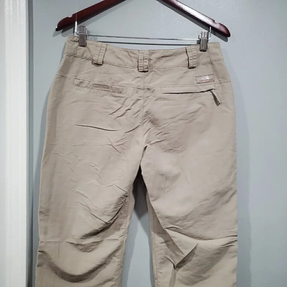 The North Face Beige Khaki Roll Up Drawstring Hiking Pants Women’s Size 8
